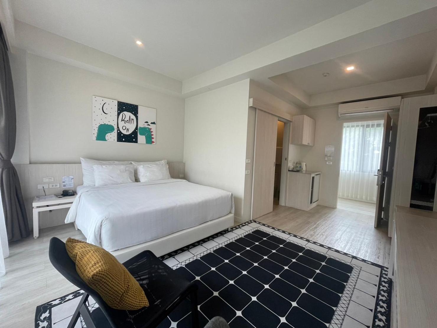 Trex Buriram Boutique Hotel Exterior photo
