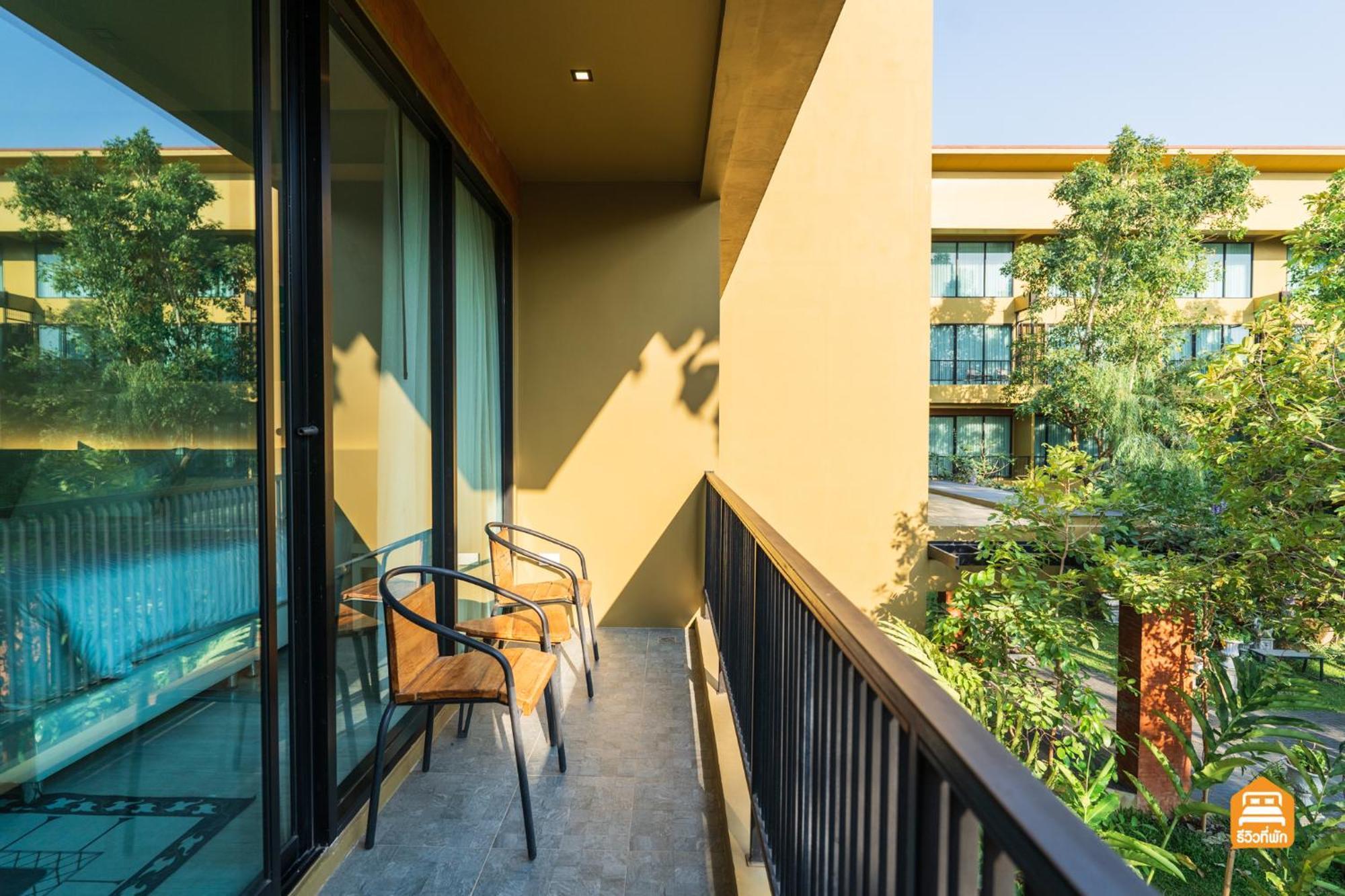 Trex Buriram Boutique Hotel Exterior photo