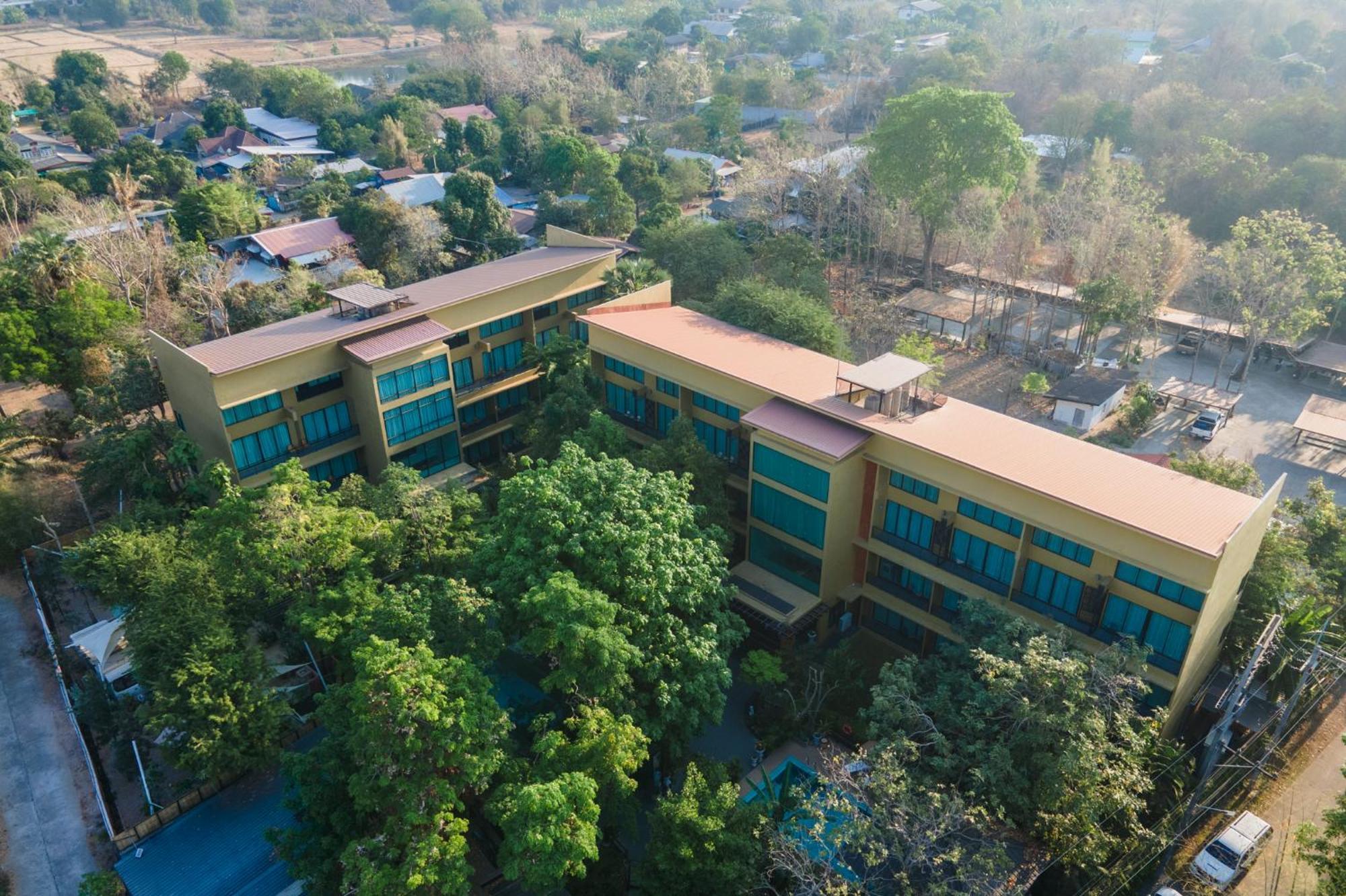 Trex Buriram Boutique Hotel Exterior photo
