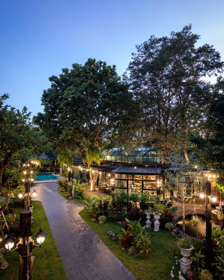 Trex Buriram Boutique Hotel Exterior photo